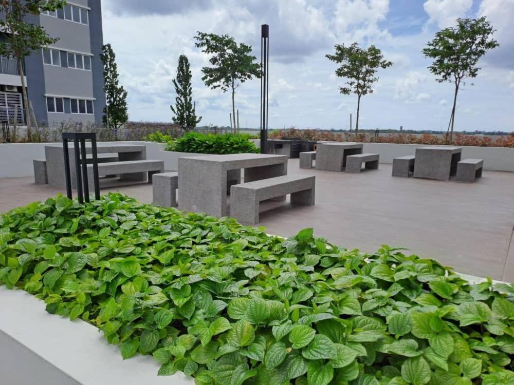 Impiana Homestay Near Putrajaya, Cyberjaya, Musliem Only,Wifi,Netflix Kampung Dengkil Dış mekan fotoğraf
