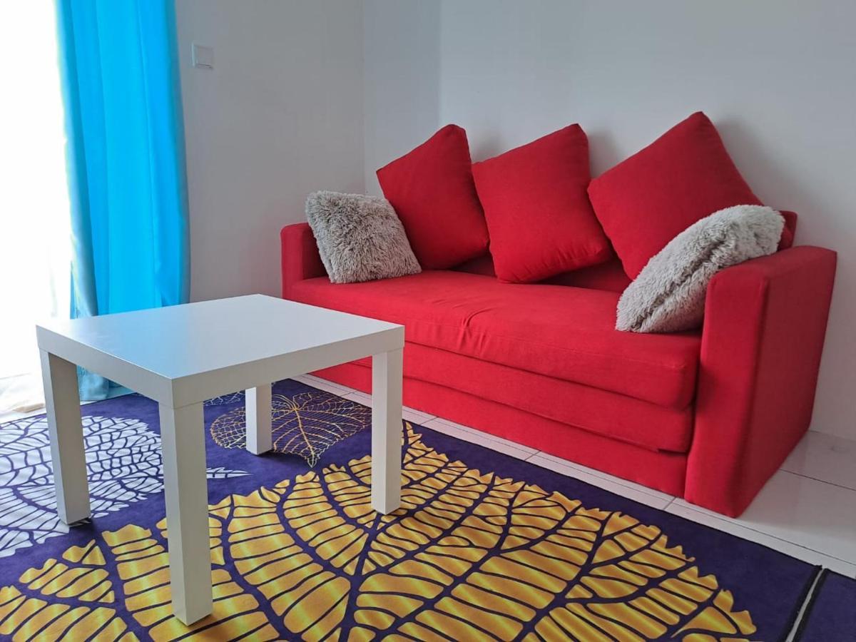Impiana Homestay Near Putrajaya, Cyberjaya, Musliem Only,Wifi,Netflix Kampung Dengkil Dış mekan fotoğraf