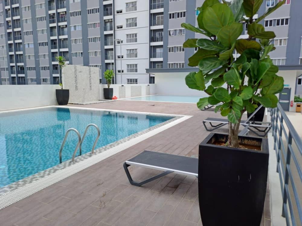 Impiana Homestay Near Putrajaya, Cyberjaya, Musliem Only,Wifi,Netflix Kampung Dengkil Dış mekan fotoğraf