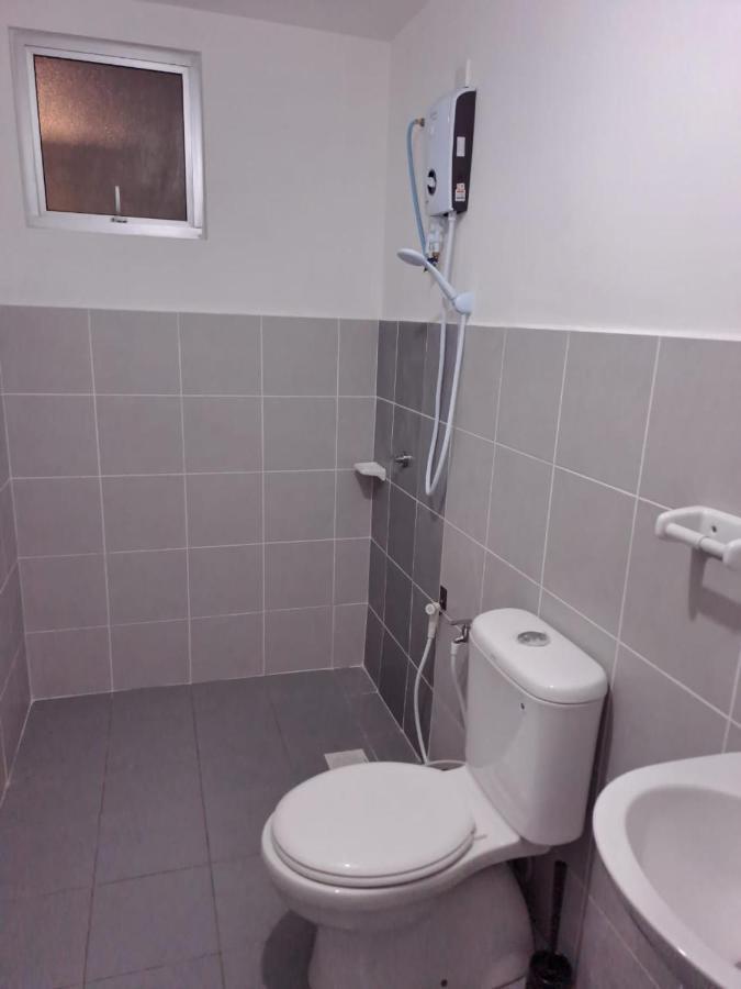 Impiana Homestay Near Putrajaya, Cyberjaya, Musliem Only,Wifi,Netflix Kampung Dengkil Dış mekan fotoğraf
