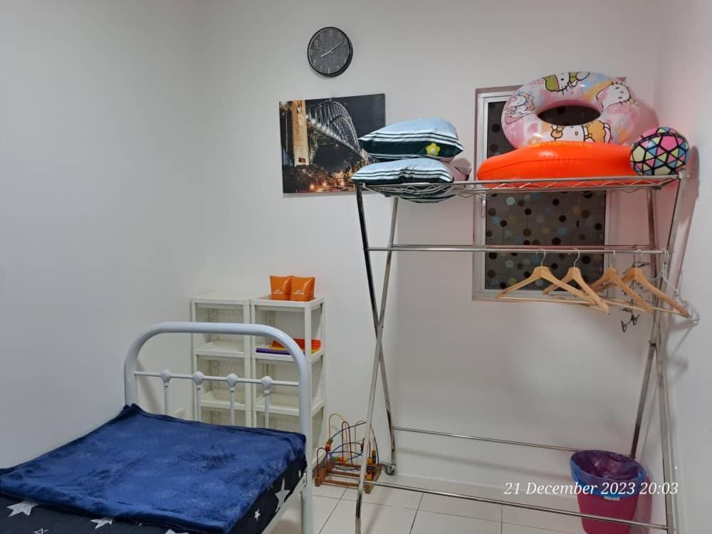 Impiana Homestay Near Putrajaya, Cyberjaya, Musliem Only,Wifi,Netflix Kampung Dengkil Dış mekan fotoğraf