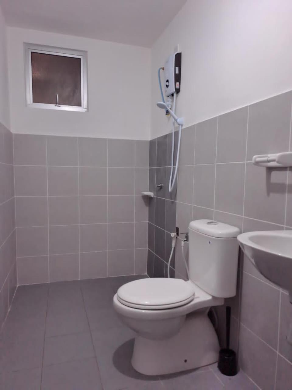 Impiana Homestay Near Putrajaya, Cyberjaya, Musliem Only,Wifi,Netflix Kampung Dengkil Dış mekan fotoğraf
